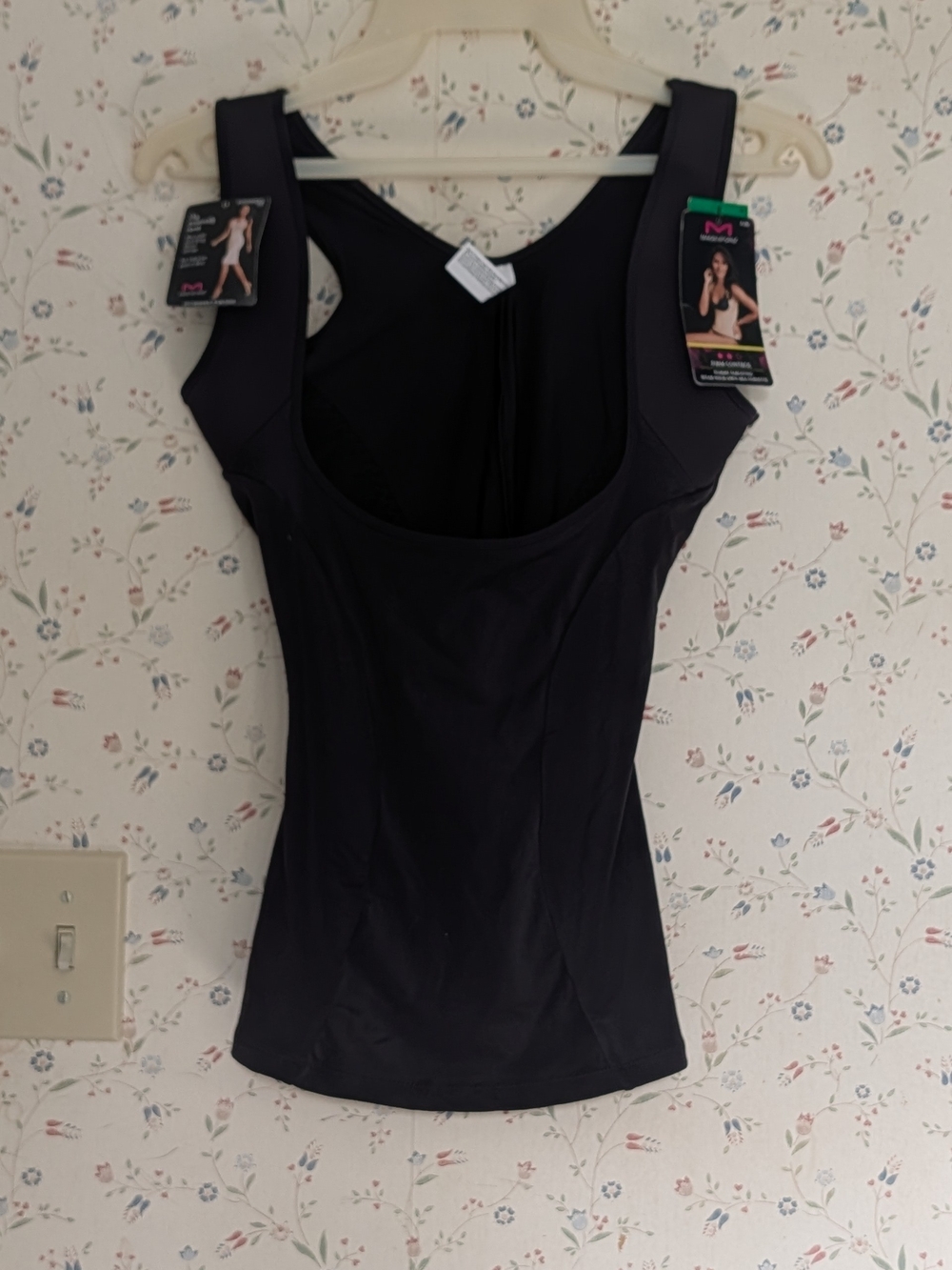 Maidenform Firm Control Large Black Shapewear Tummy Supportive Slimming Top L
